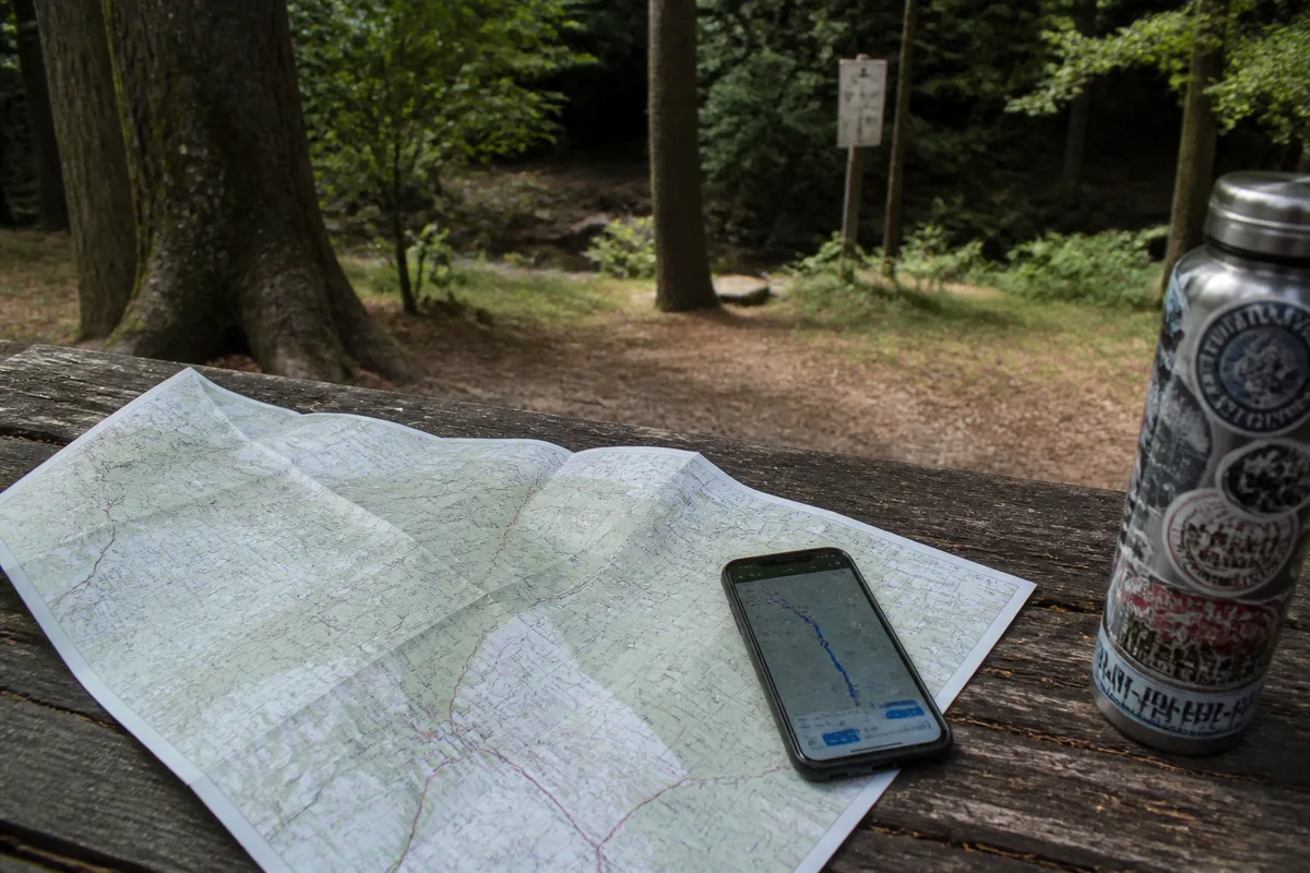 Carte de randonnée indiquant une promenade en forêt proche de chez soi